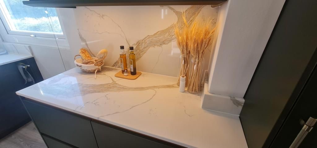 Calacatta Miel Cream Quartz Worktop by Artemistone — image 2