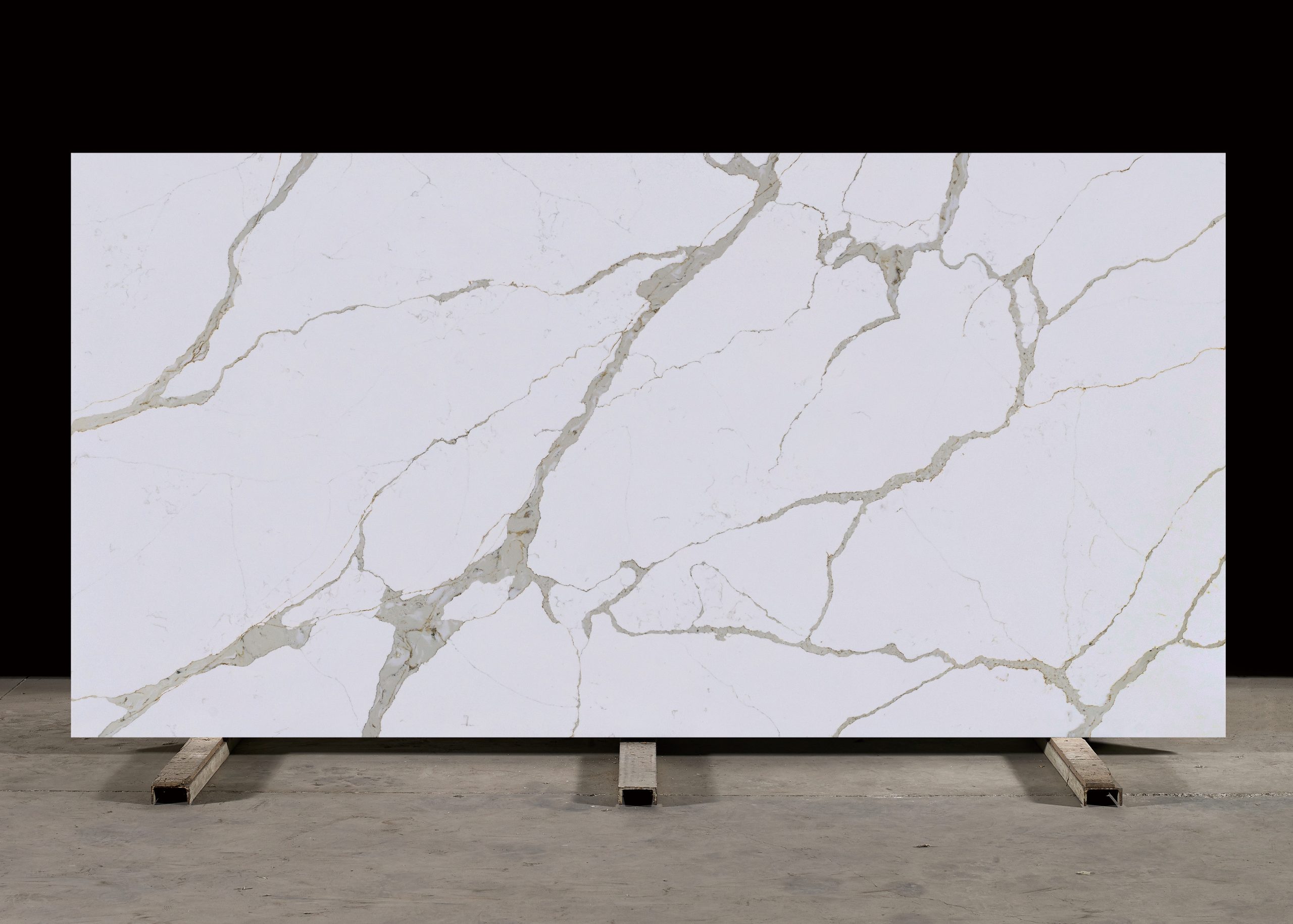 Statuario Dorado Gold Quartz Worktop by Artemistone — image 2