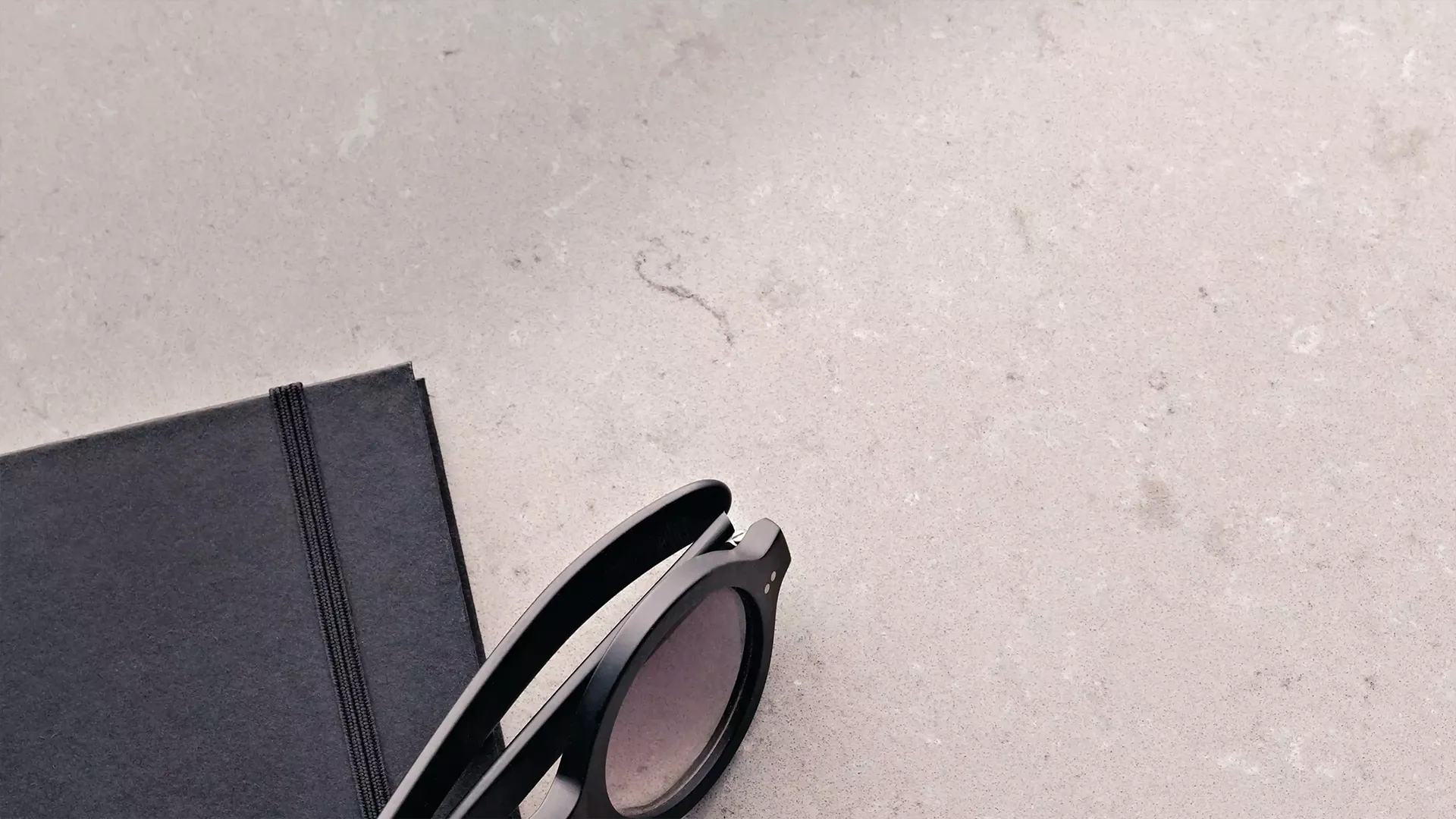 Clamshell Caesarstone Greys Quartz Worktop by Caesarstone — image 2