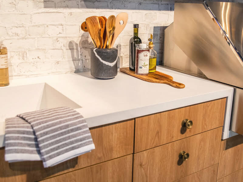 Palm Shade Caesarstone White Quartz Worktop by Caesarstone — image 2