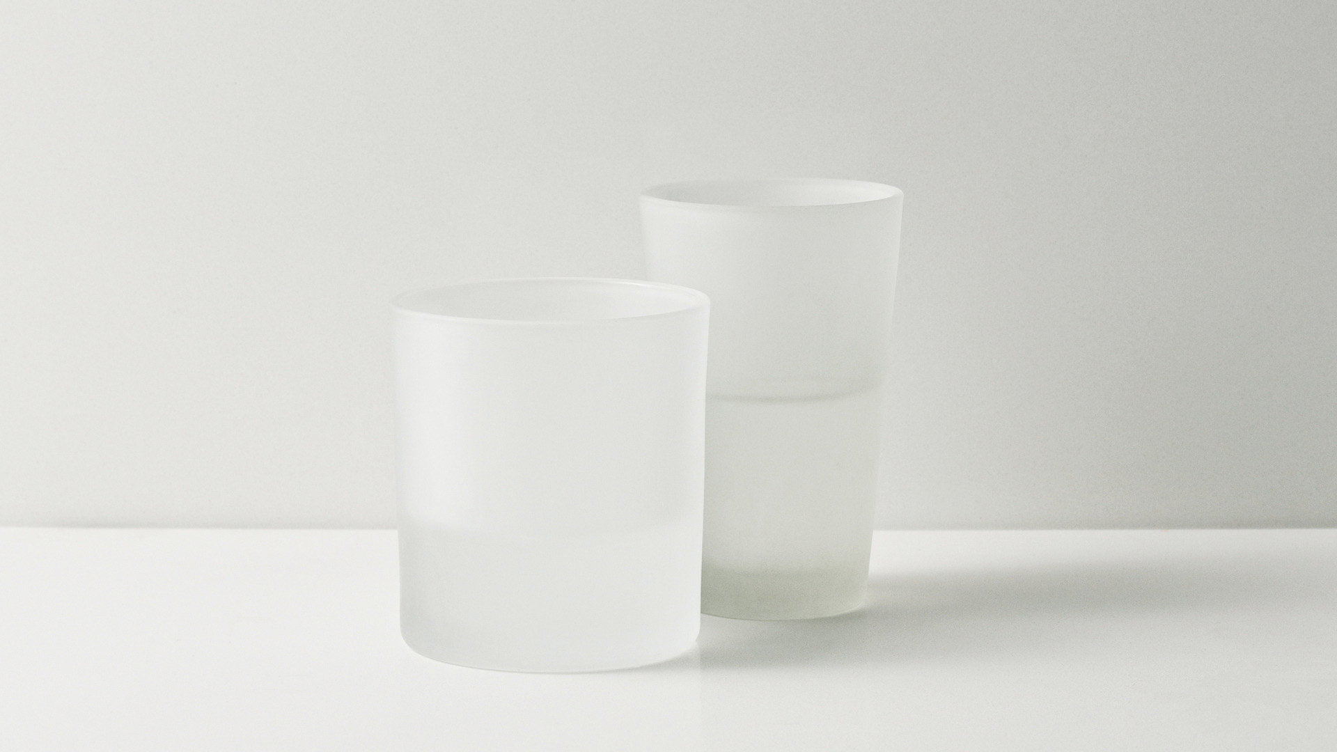 Pure White Caesarstone White Quartz Worktop by Caesarstone — image 2