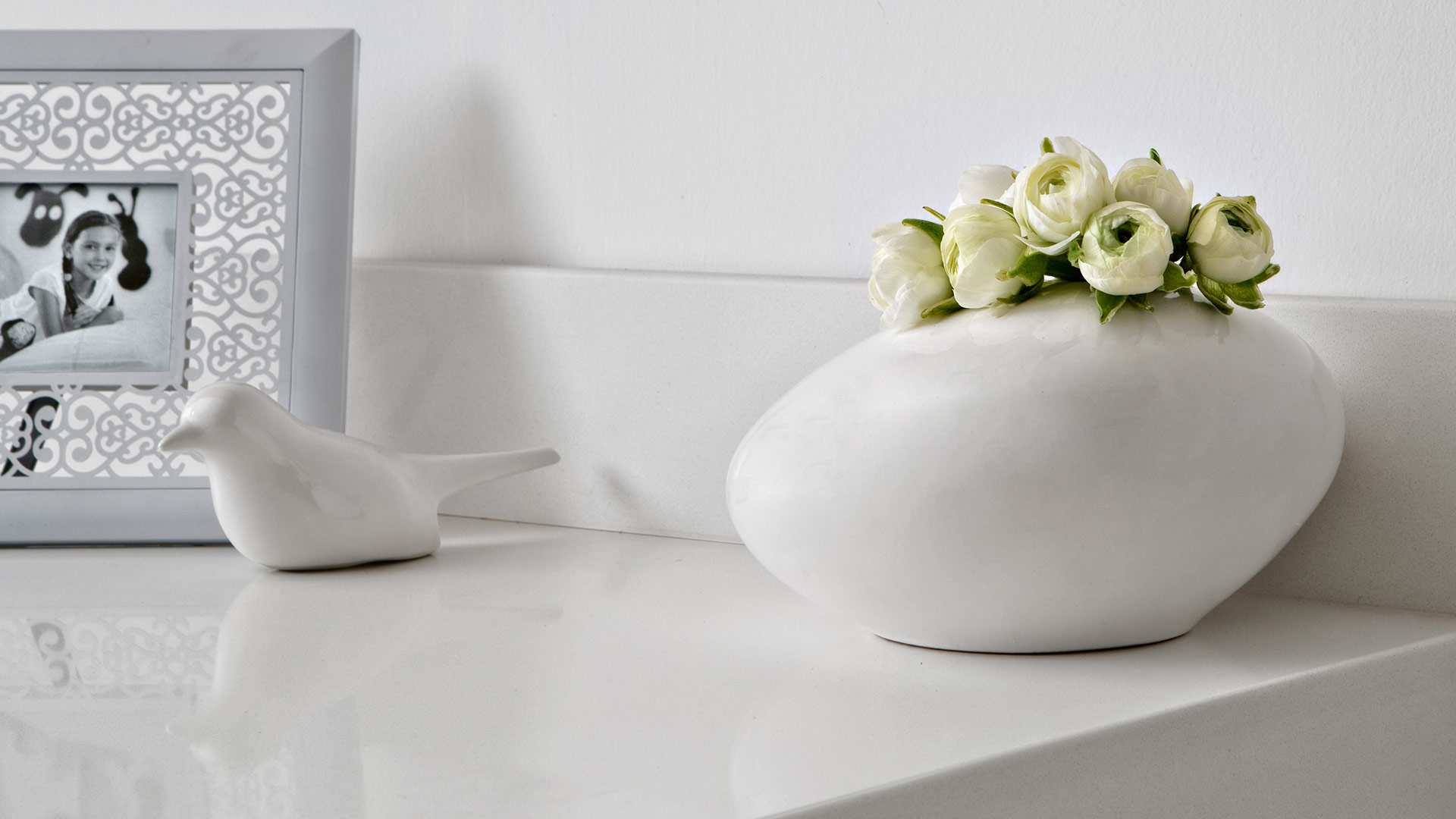 Snow Caesarstone White Quartz Worktop by Caesarstone — image 3