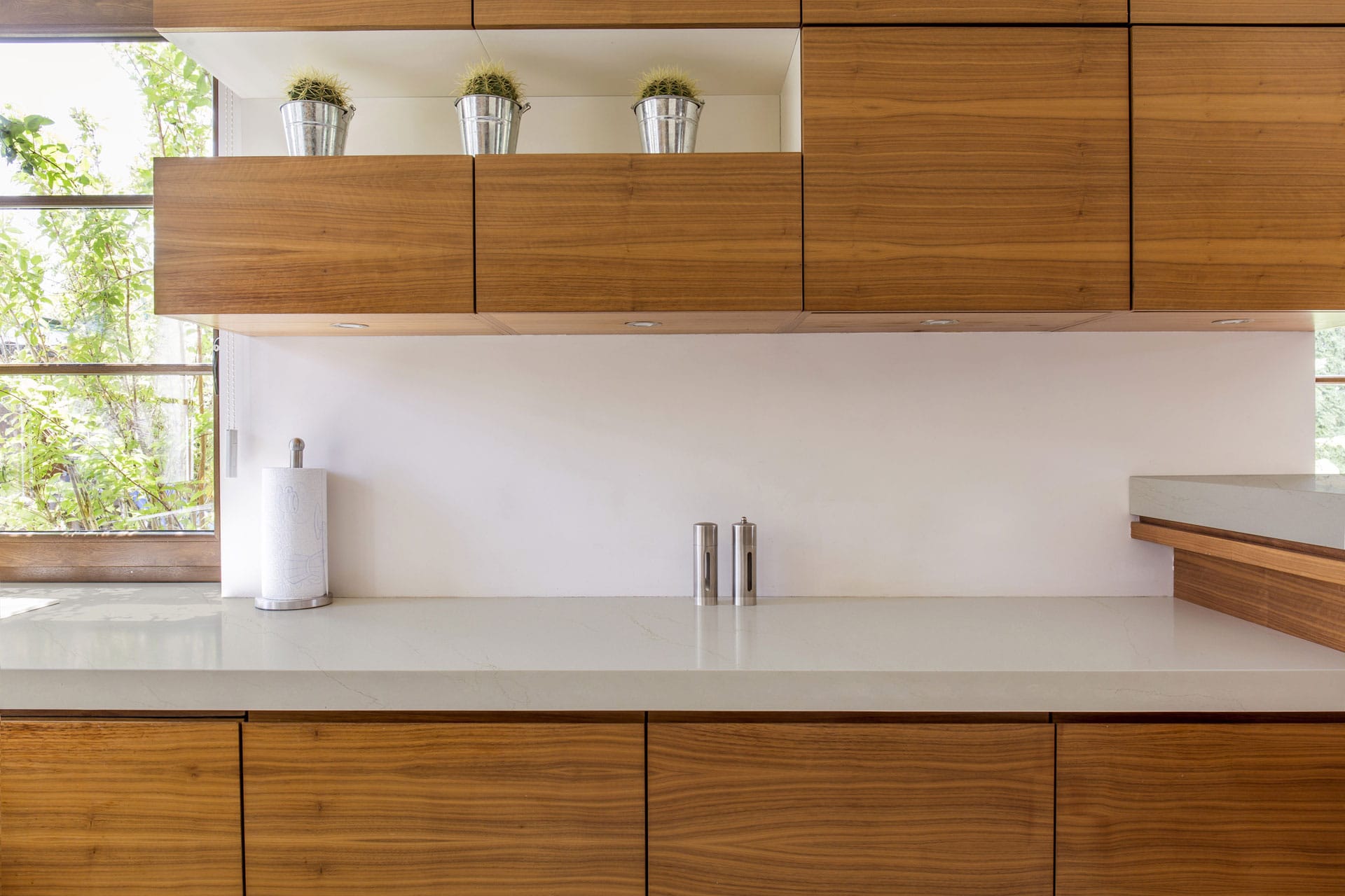 Antigua CQS Cream Quartz Worktop by Classic Quartz Stone — image 2