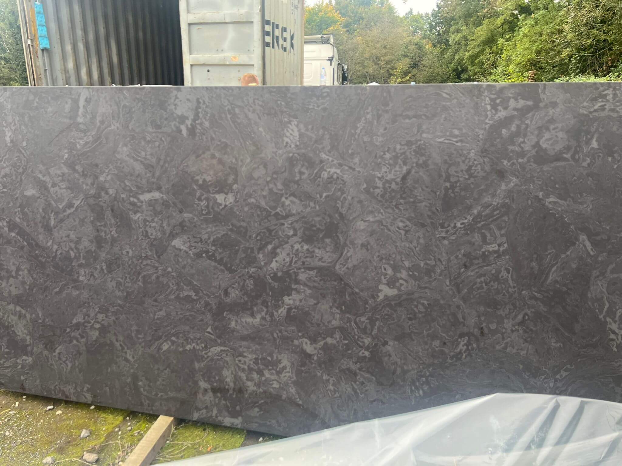 Matrix Leather Grey Quartz Worktop by Fugenstone — image 3