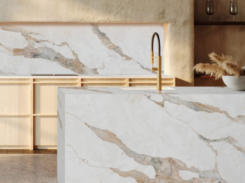 Sahara Waves Brown, White Quartz Worktop by Fugenstone — image 2