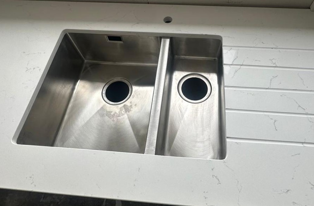 Carrara Light White Quartz Worktop by Modern Quartz Stone — image 5