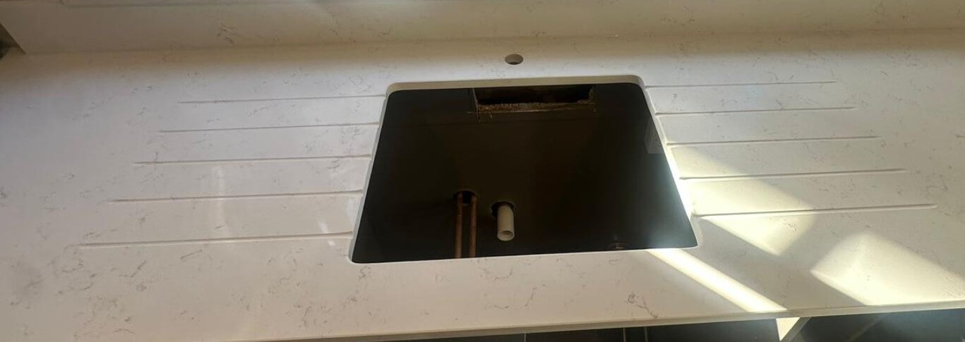 Carrara Marmi White Quartz Worktop by Modern Quartz Stone — image 4