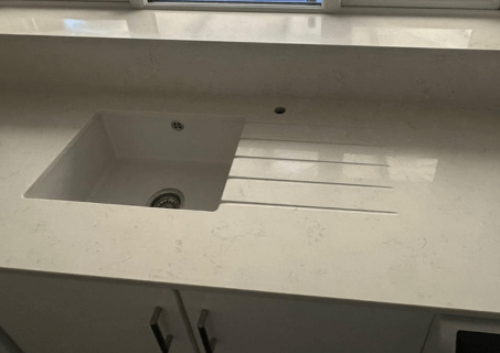 Carrara Oro White Quartz Worktop by Modern Quartz Stone — image 5