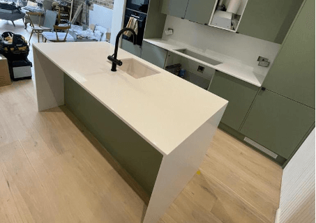 Super White White Quartz Worktop by Modern Quartz Stone — image 7