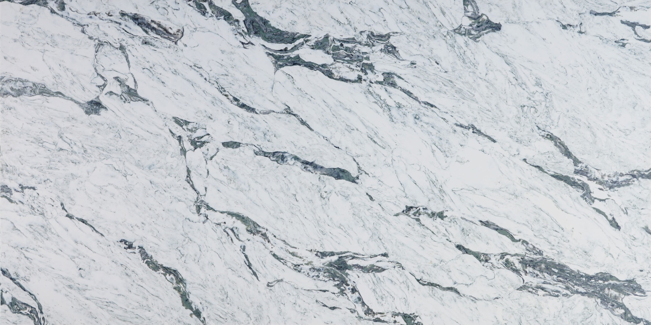 Calacatta Emerald White Quartz Worktop by Palmyra Stones — image 3