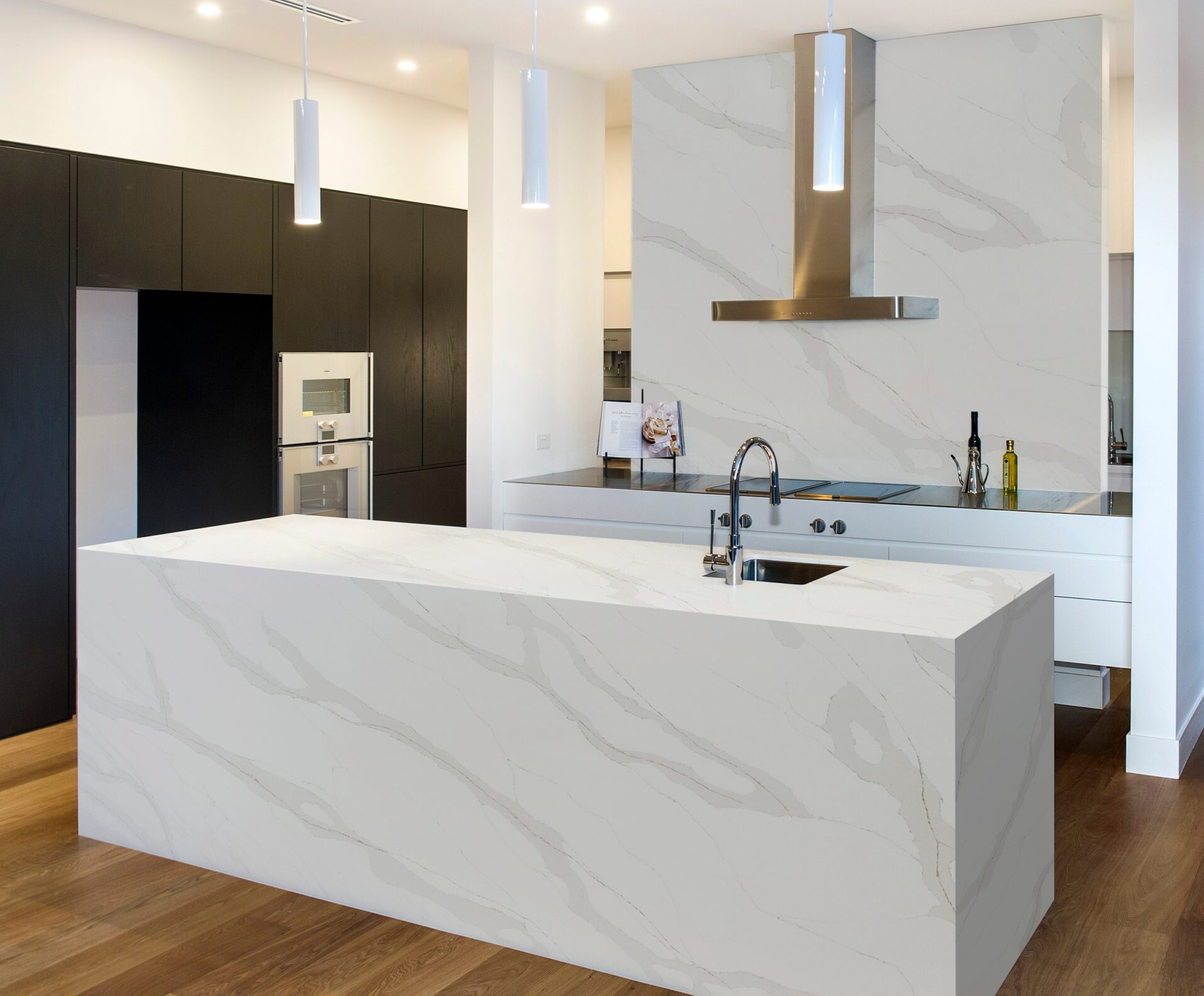 Calacatta Gold White Quartz Worktop by Palmyra Stones — image 2