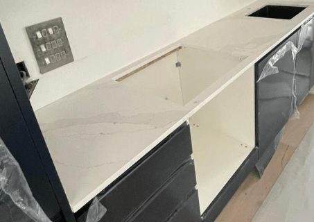 Calacatta Oro White Quartz Worktop by Stoneone — image 4